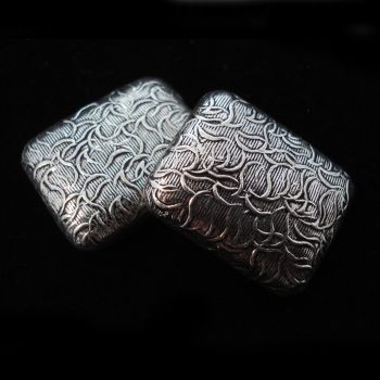 PATTERNED PILLOW BEAD